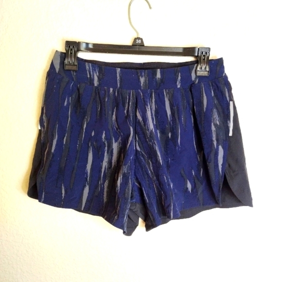 Outdoor Voices Ink Stroke Ready Set Shorts Sz Xs - Picture 1 of 7